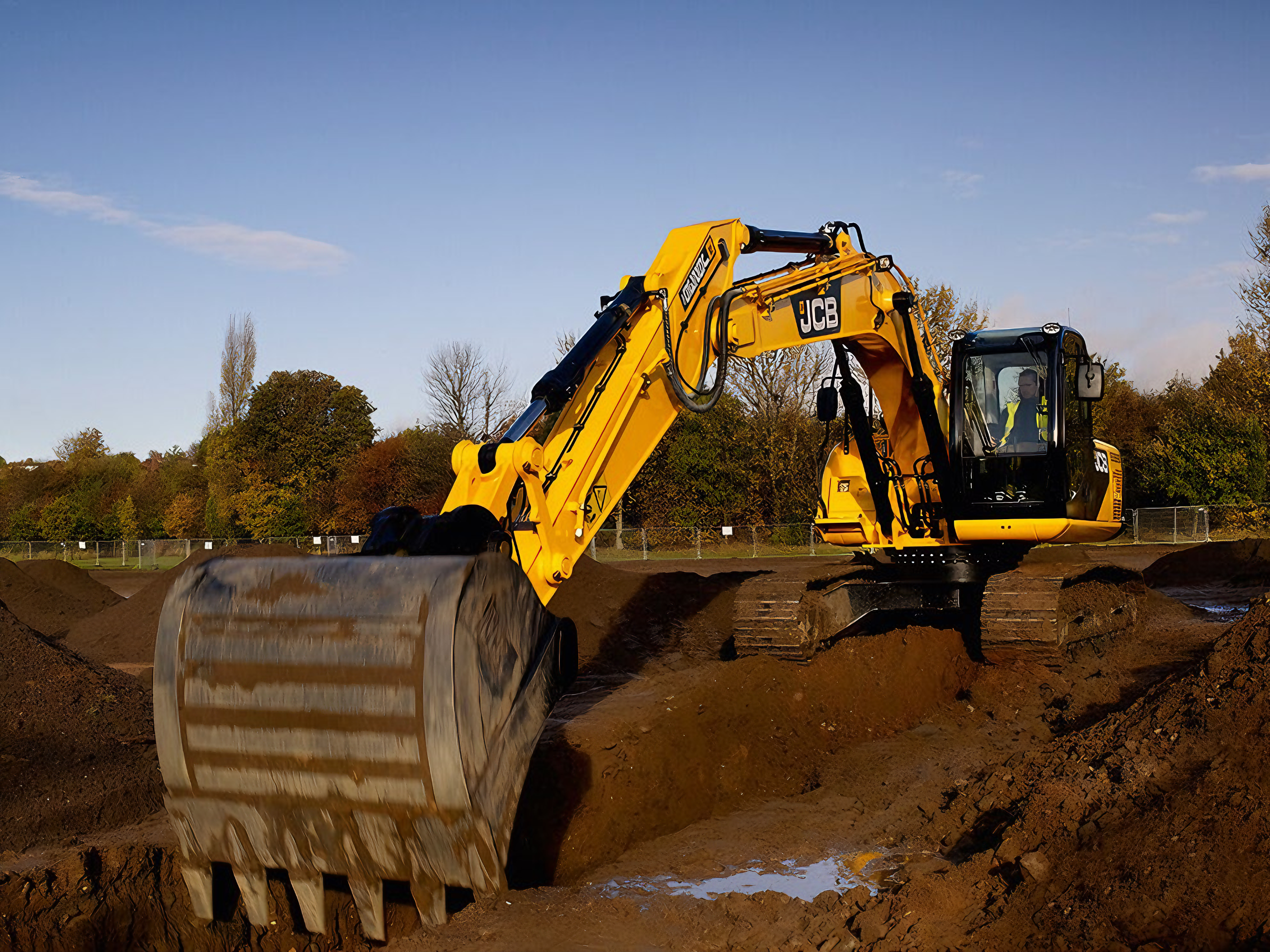 JCB 235LC NXT
