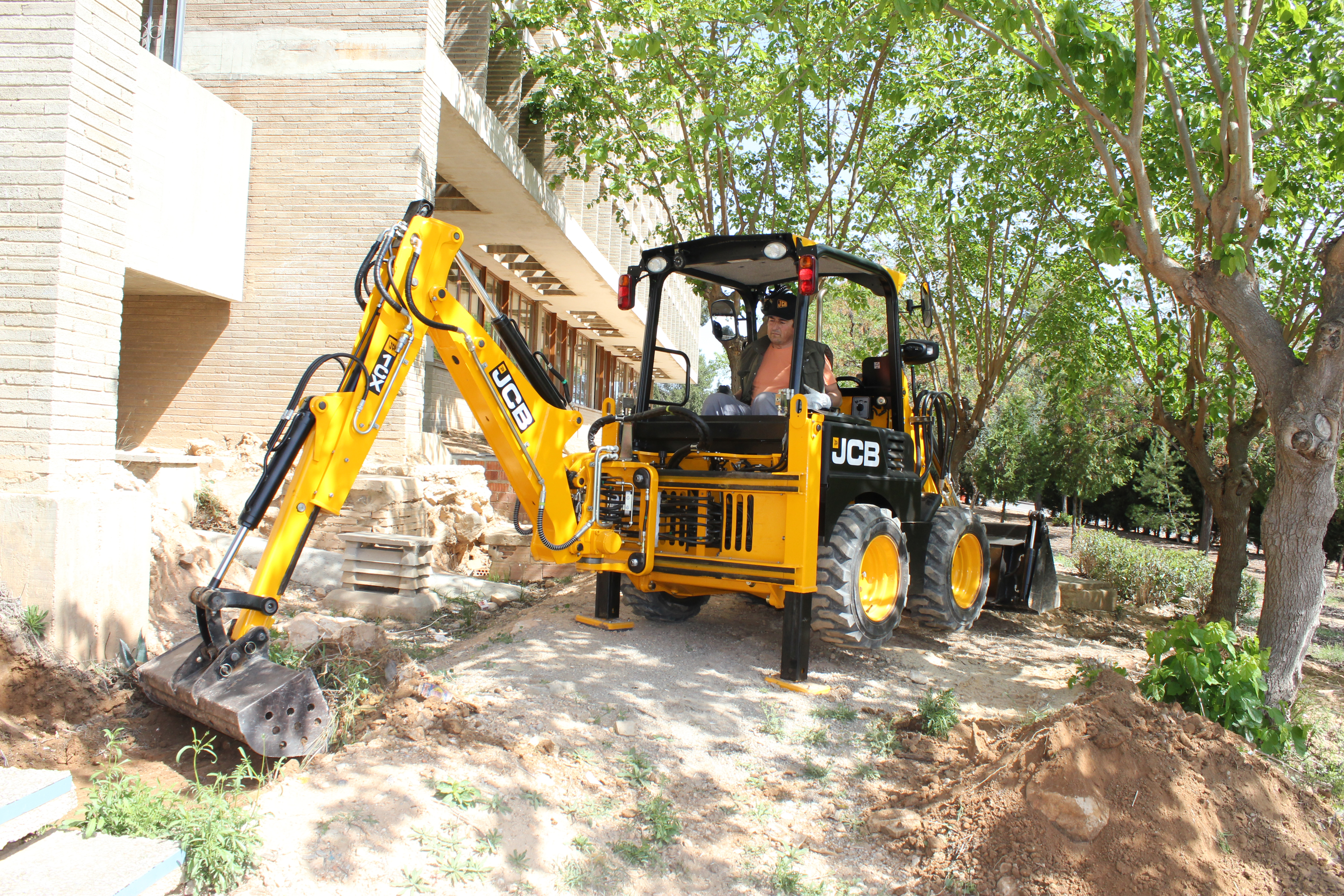 JCB 1CX